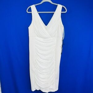 NWT🤩 |•WHITE HOUSE BLACK MARKET•| White Instantly Slimming Dress Size